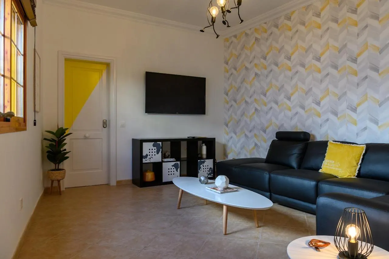 Hostel Lantia Rooftop House Arrecife